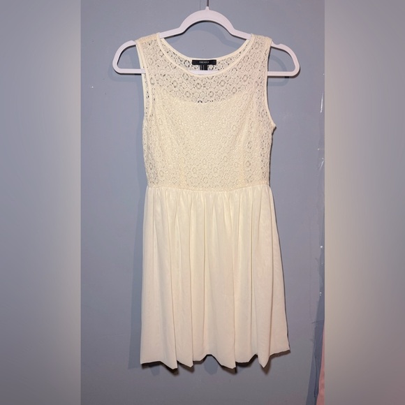 White Sleeveless Crew Neck Mini Sundress - Picture 1 of 7